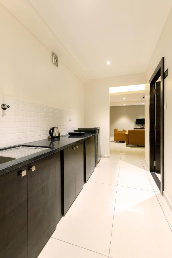 Hotel Paramount Suites & Service Apartments Mangalore Exterior foto